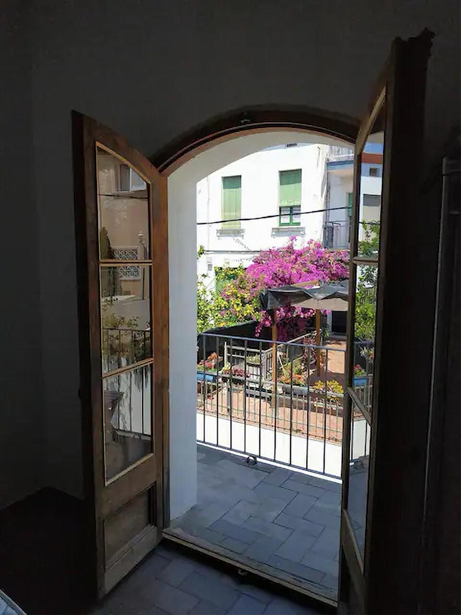 Apartamento De Diseno Cerca De Tren, Playa Y Bcn Masnou Eksteriør bilde